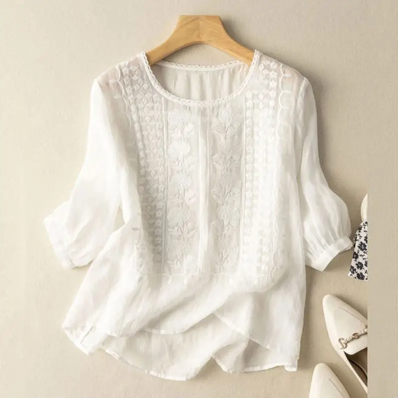 Aurora – Embroidered Relaxed Blouse - Image 5