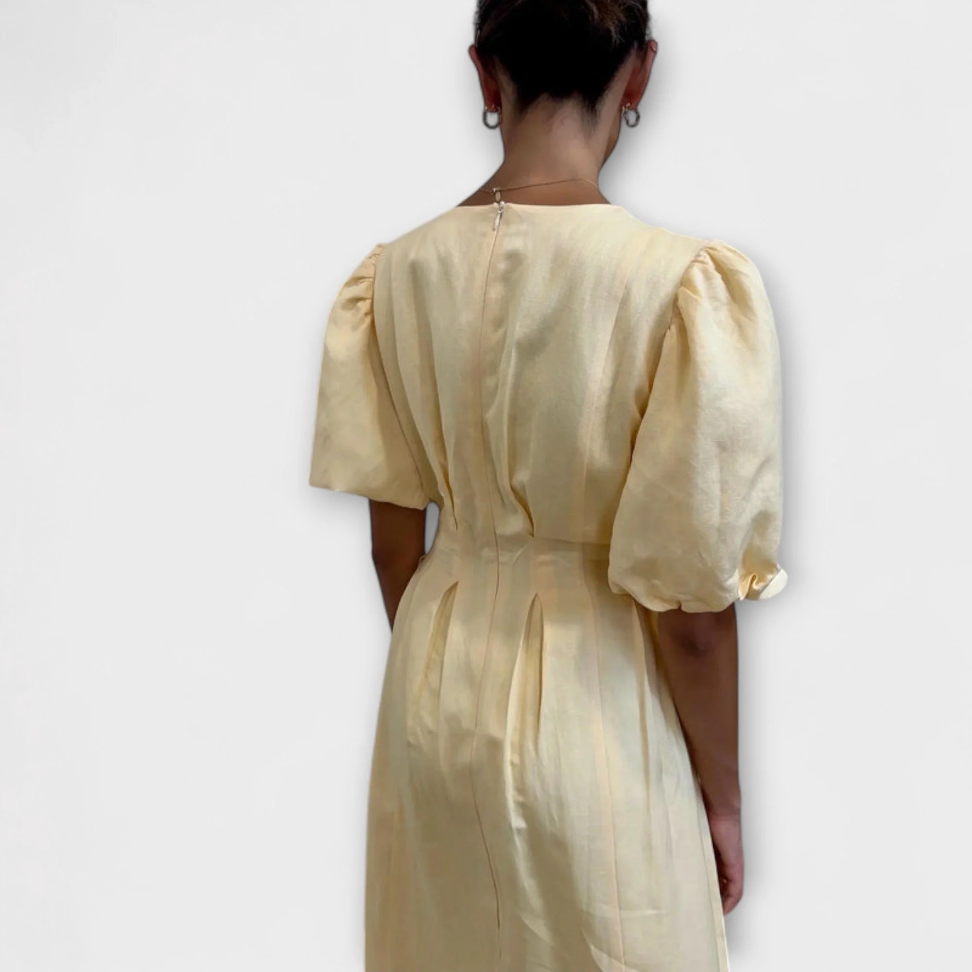 Josephine - Butter Yellow Maxi Dress with Airy Design - Image 2