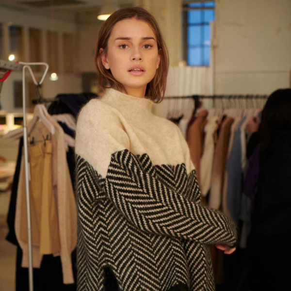 Malene | Cotton Turtleneck Sweater - Image 5